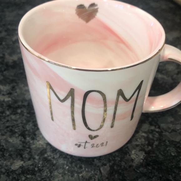 Mom Mug -Est 2021 - Picture 3 of 4